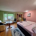 Zimmervermietung Leuba Apartament Ostritz